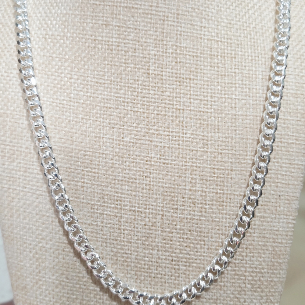 Elegant White Gold Filled Chain Necklace